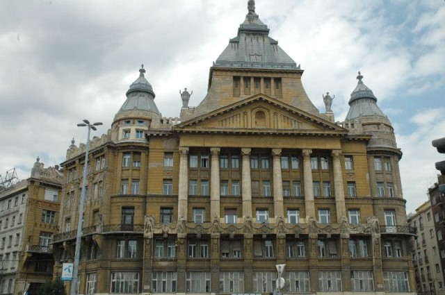 Unknown building in Pest
