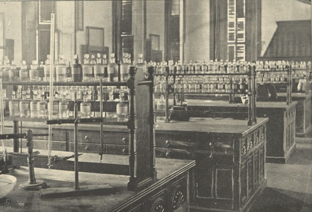 Chemical lab 1893 pic 2