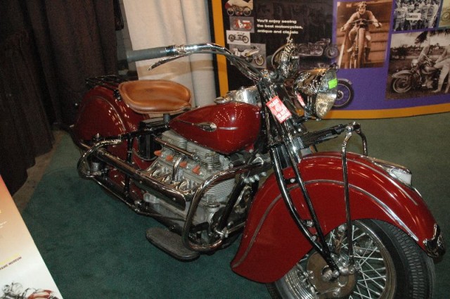 Now that is hawesome! ('41 Indian)