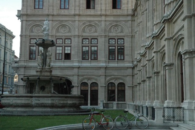 bike and fountains